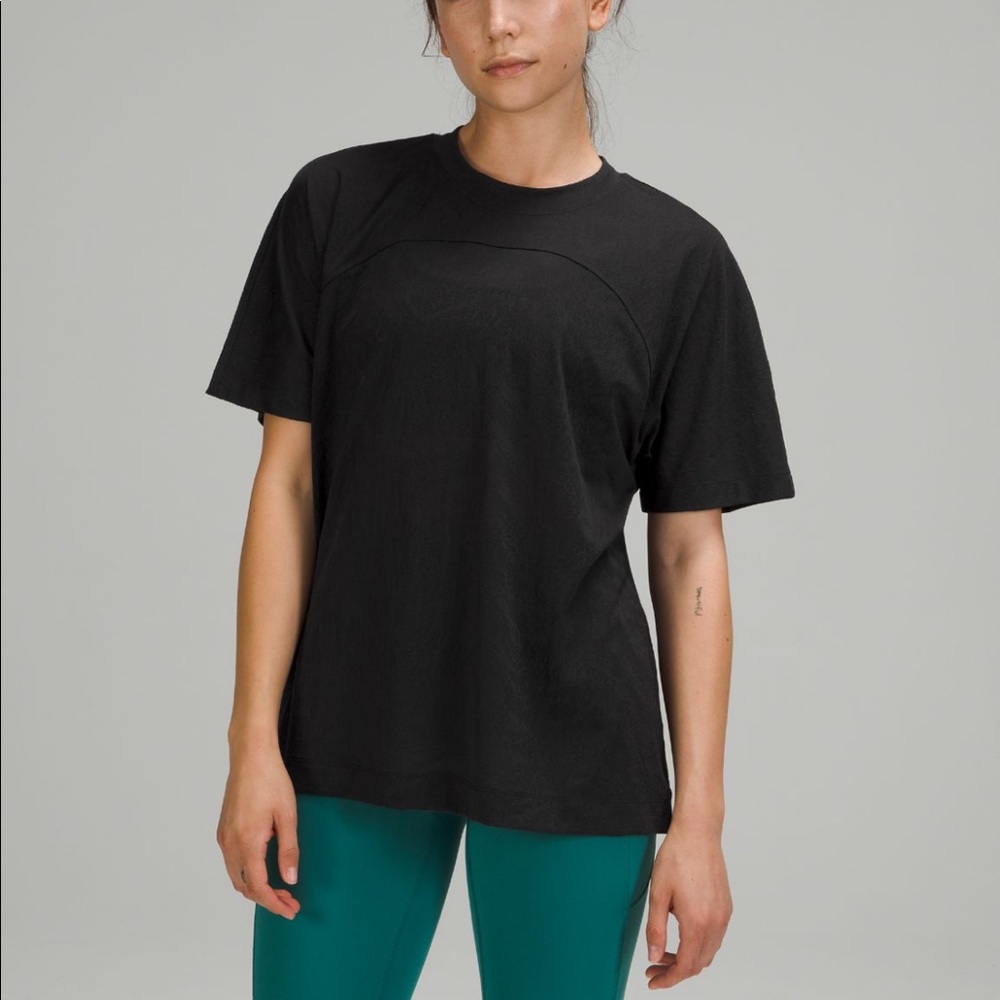 NWT Relaxed Fit Training Tee - Black